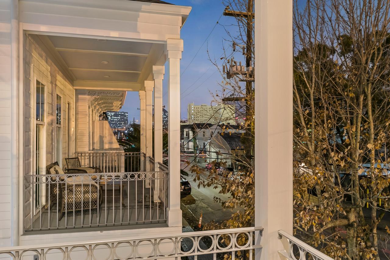 Modern 2Br On Carondelet By Hosteeva Apartment New Orleans Exterior photo